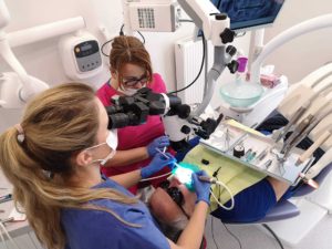 leczenie kanałowe pod mikroskopem kraków nowa huta